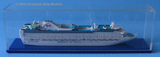 Crown Princess cruise ship model 1:1250 scale