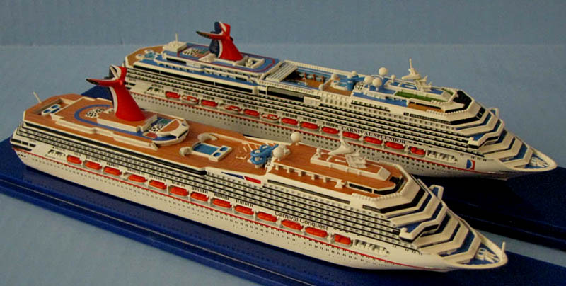 Carnival Conquest & Splendor cruise ship model.jpg