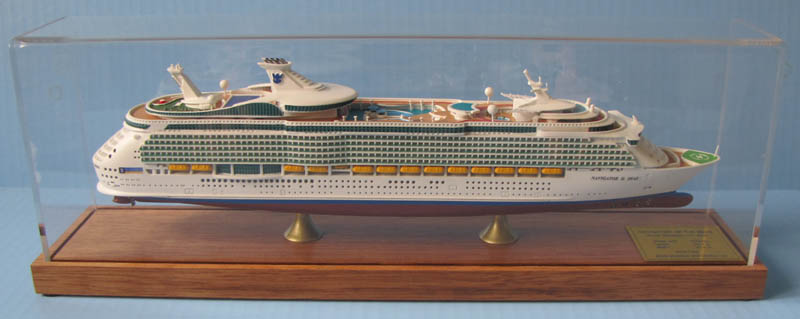 Navigator of the Seas cruise ship model