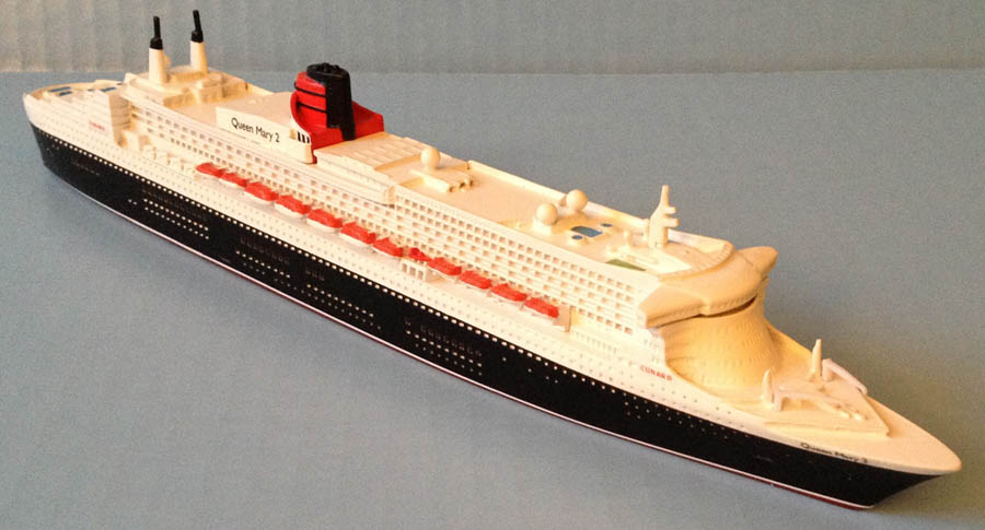 Queen Mary 2 souvenir cruise ship modeljpg
