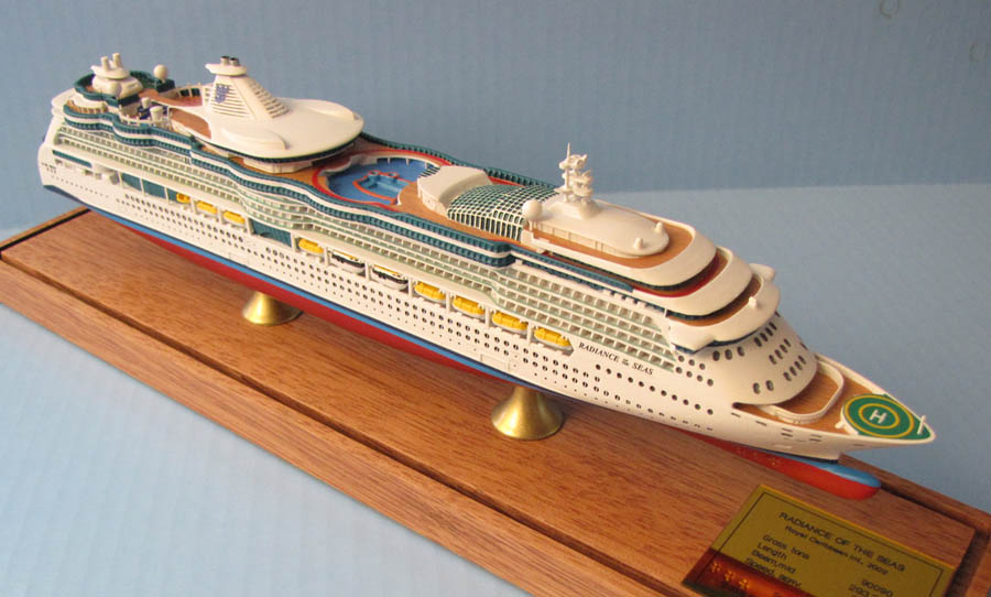 Radiance of the Seas cruise ship model