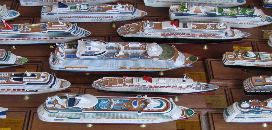 diecast cruise ships