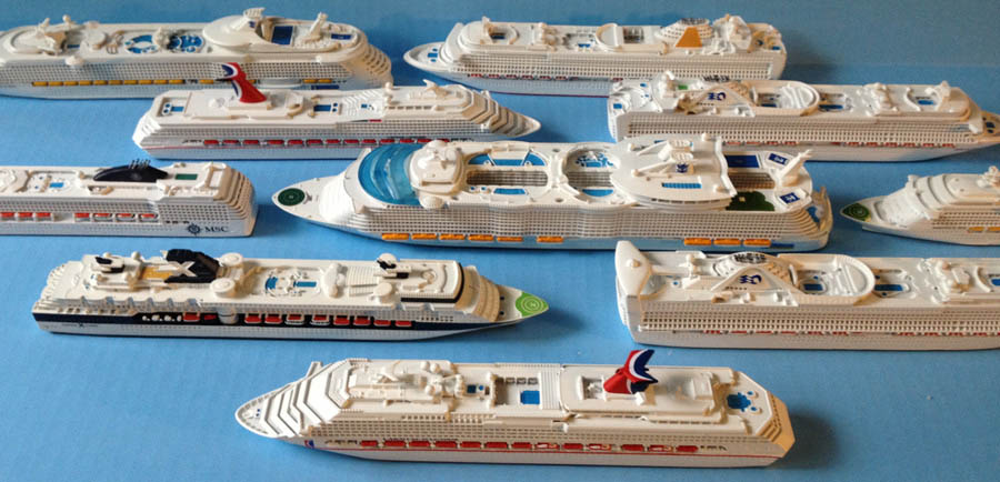 Souvenir cruise ship models, cruise gift.jpg
