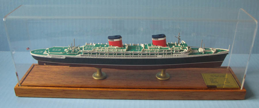 United States ocean liner model  by Scherbak