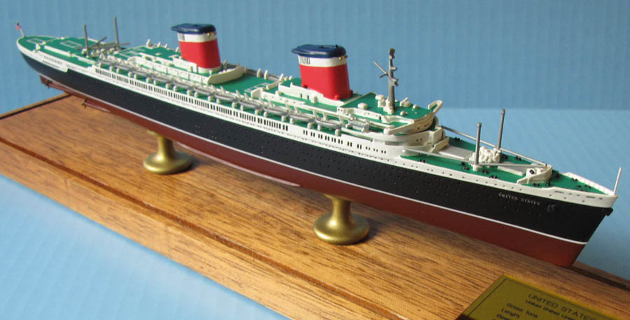 United States ocean liner model 1:900 scale