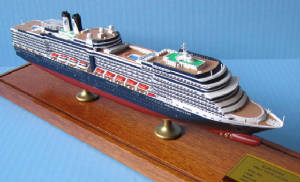Display Series cruise ship models 1:900 scale