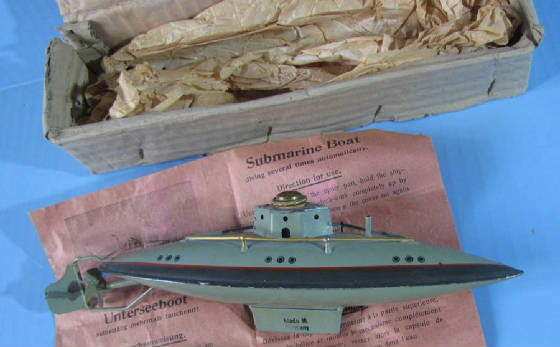 10 inches clockwork tin submarine c1920s, Arnold?