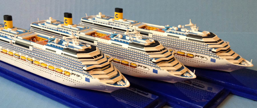 Costa Concordia class cruise ship model 1/1250.jpg