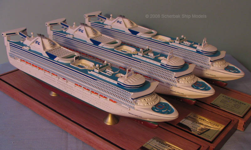 Grand Princess-class cruise ship models