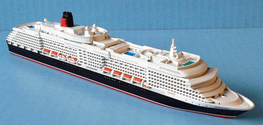 Queen Victoria cruise ship model, Cunard.jpg