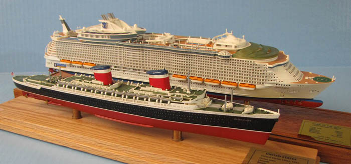 SS United States and Oasis of the Seas models